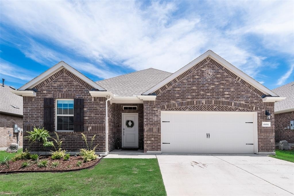 10104 Tidwell Street, Aubrey, TX 76227, 3 Bedrooms Bedrooms, ,2 BathroomsBathrooms,Residential,For Sale,10104 Tidwell Street,20944816