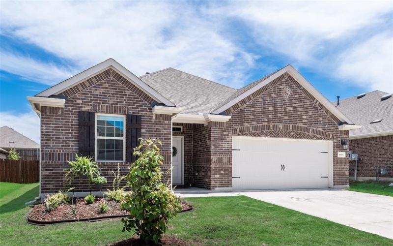 10104 Tidwell Street, Aubrey, TX 76227, 3 Bedrooms Bedrooms, ,2 BathroomsBathrooms,Residential,For Sale,10104 Tidwell Street,20944816
