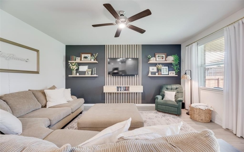 10104 Tidwell Street, Aubrey, TX 76227, 3 Bedrooms Bedrooms, ,2 BathroomsBathrooms,Residential,For Sale,10104 Tidwell Street,20944816