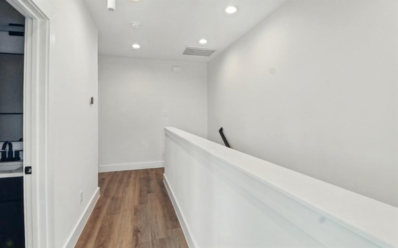 13325 Bee Street #301, Farmers Branch, TX 75234, 3 Bedrooms Bedrooms, ,3 BathroomsBathrooms,Residential,For Sale,13325 Bee Street,20944857