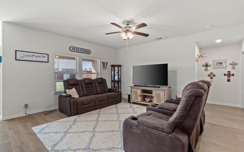 719 Dove Haven Way, Lavon, TX 75166, 3 Bedrooms Bedrooms, ,2 BathroomsBathrooms,Residential,For Sale,719 Dove Haven Way,20944947