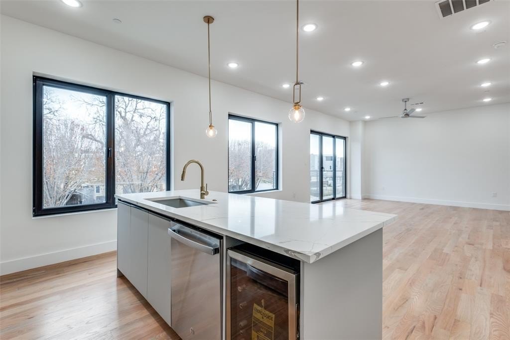 2613 Calvin Street #8, Dallas, TX 75204, 2 Bedrooms Bedrooms, ,2 BathroomsBathrooms,Residential Lease,For Rent,2613 Calvin Street,20945230