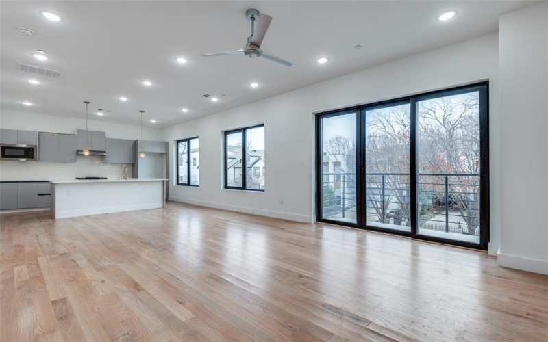 2613 Calvin Street #8, Dallas, TX 75204, 2 Bedrooms Bedrooms, ,2 BathroomsBathrooms,Residential Lease,For Rent,2613 Calvin Street,20945230