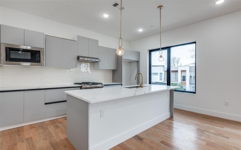 2613 Calvin Street #8, Dallas, TX 75204, 2 Bedrooms Bedrooms, ,2 BathroomsBathrooms,Residential Lease,For Rent,2613 Calvin Street,20945230