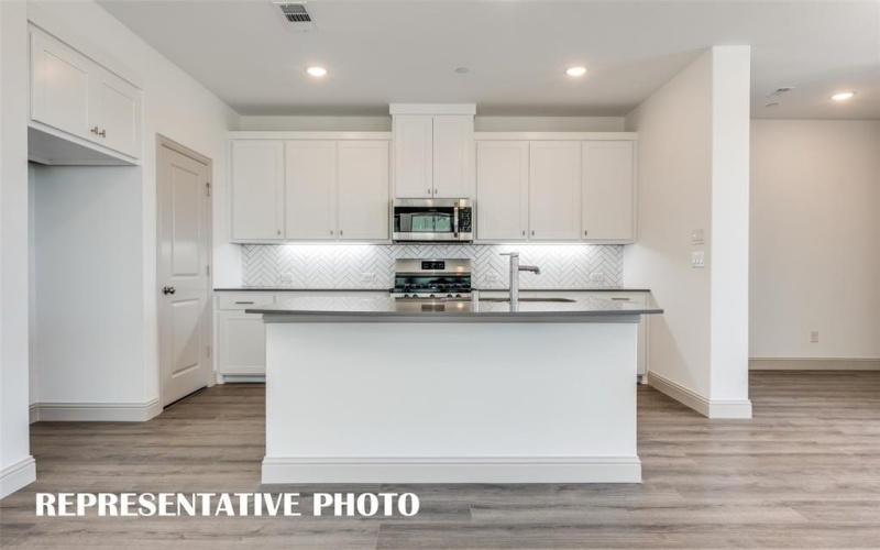 709 4th Street, Argyle, TX 76226, 3 Habitaciones Habitaciones , ,2 BañosBaños,Residential,En Venta,709 4th Street,20945267