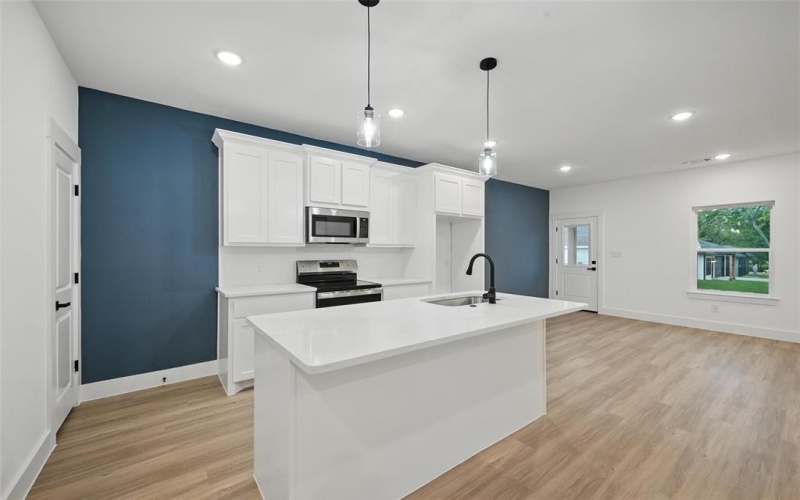 2738 W Washington Street, Denison, TX 75020, 3 Bedrooms Bedrooms, ,2 BathroomsBathrooms,Residential,For Sale,2738 W Washington Street,20945283