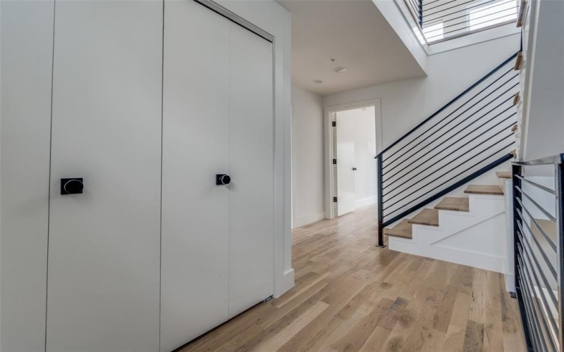 4701 San Jacinto Street #101, Dallas, TX 75204, 2 Bedrooms Bedrooms, ,2 BathroomsBathrooms,Residential,For Sale,4701 San Jacinto Street,20938991
