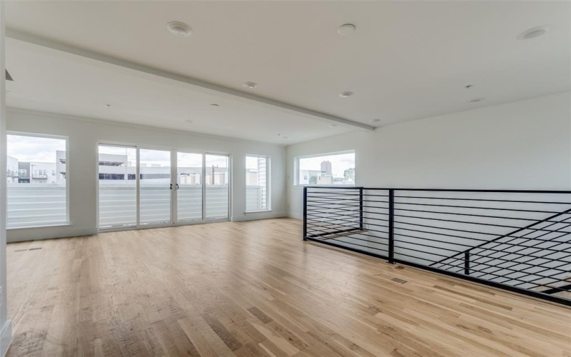 4701 San Jacinto Street #101, Dallas, TX 75204, 2 Bedrooms Bedrooms, ,2 BathroomsBathrooms,Residential,For Sale,4701 San Jacinto Street,20938991
