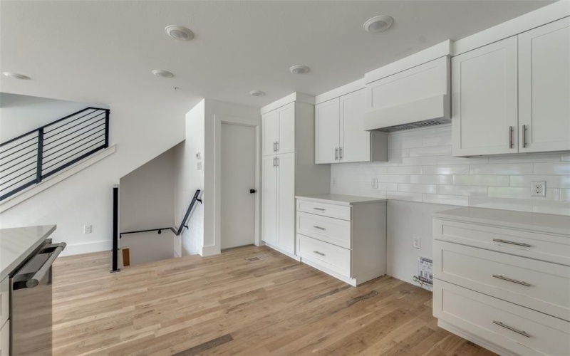 4701 San Jacinto Street #101, Dallas, TX 75204, 2 Bedrooms Bedrooms, ,2 BathroomsBathrooms,Residential,For Sale,4701 San Jacinto Street,20938991