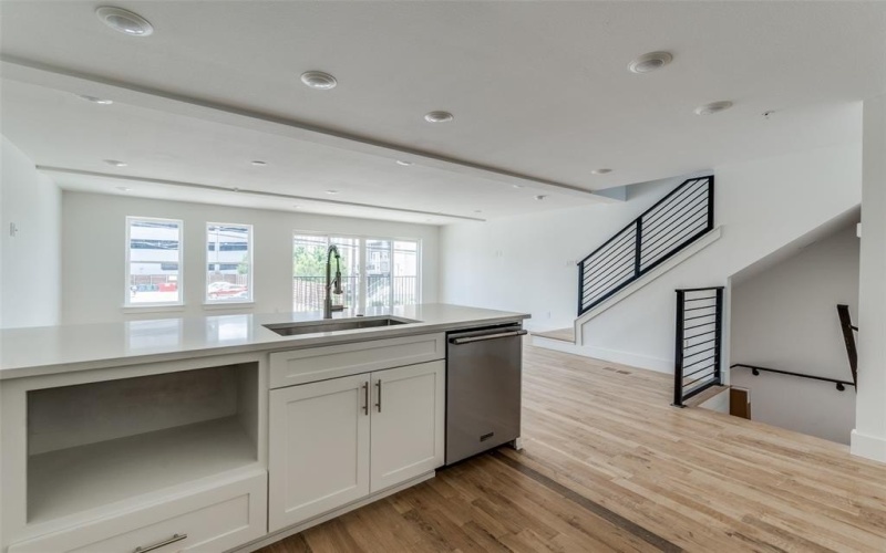 4701 San Jacinto Street #101, Dallas, TX 75204, 2 Bedrooms Bedrooms, ,2 BathroomsBathrooms,Residential,For Sale,4701 San Jacinto Street,20938991