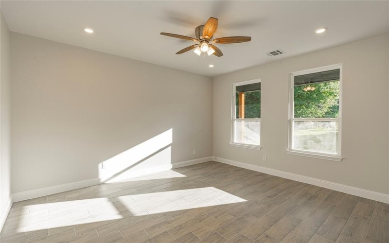 2408 Beverly Drive, Granbury, TX 76048, 4 Bedrooms Bedrooms, ,2 BathroomsBathrooms,Residential,For Sale,2408 Beverly Drive,20930615