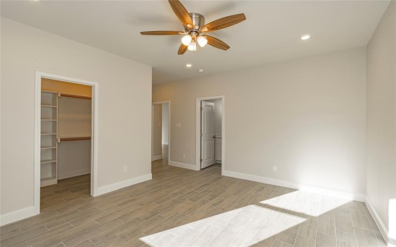 2408 Beverly Drive, Granbury, TX 76048, 4 Bedrooms Bedrooms, ,2 BathroomsBathrooms,Residential,For Sale,2408 Beverly Drive,20930615