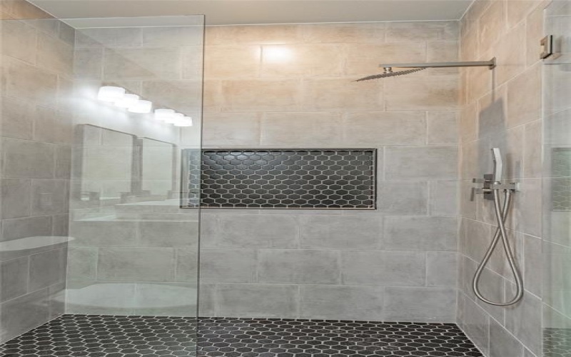 2408 Beverly Drive, Granbury, TX 76048, 4 Bedrooms Bedrooms, ,2 BathroomsBathrooms,Residential,For Sale,2408 Beverly Drive,20930615