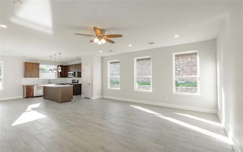 2408 Beverly Drive, Granbury, TX 76048, 4 Bedrooms Bedrooms, ,2 BathroomsBathrooms,Residential,For Sale,2408 Beverly Drive,20930615