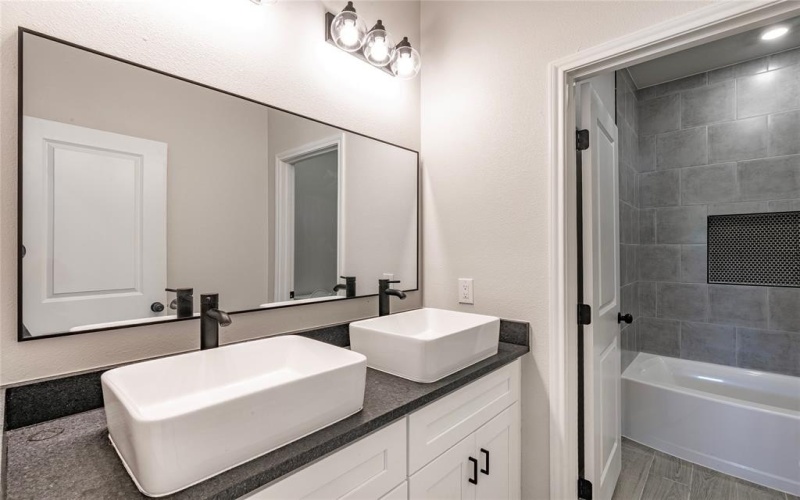 2825 Steepleridge Circle, Granbury, TX 76048, 4 Bedrooms Bedrooms, ,2 BathroomsBathrooms,Residential,For Sale,2825 Steepleridge Circle,20930646