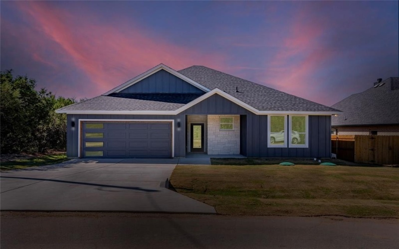 2825 Steepleridge Circle, Granbury, TX 76048, 4 Bedrooms Bedrooms, ,2 BathroomsBathrooms,Residential,For Sale,2825 Steepleridge Circle,20930646