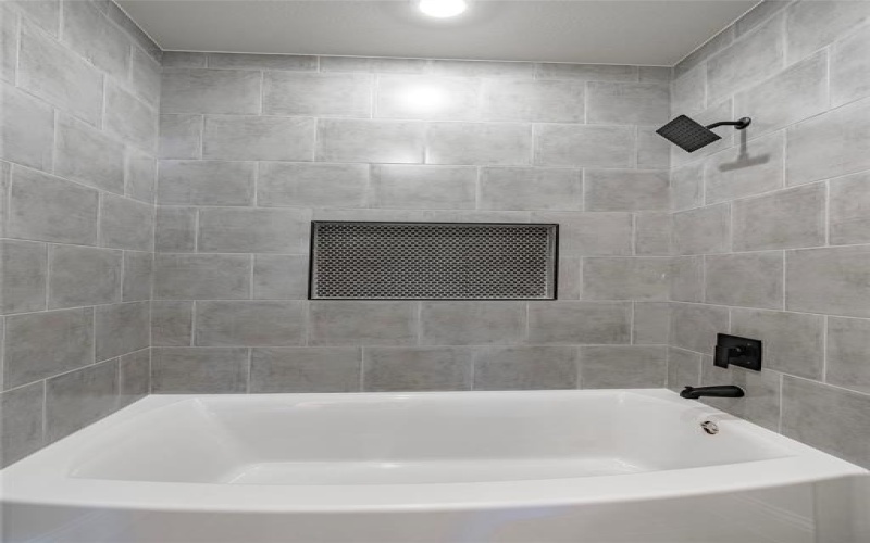 2825 Steepleridge Circle, Granbury, TX 76048, 4 Bedrooms Bedrooms, ,2 BathroomsBathrooms,Residential,For Sale,2825 Steepleridge Circle,20930646