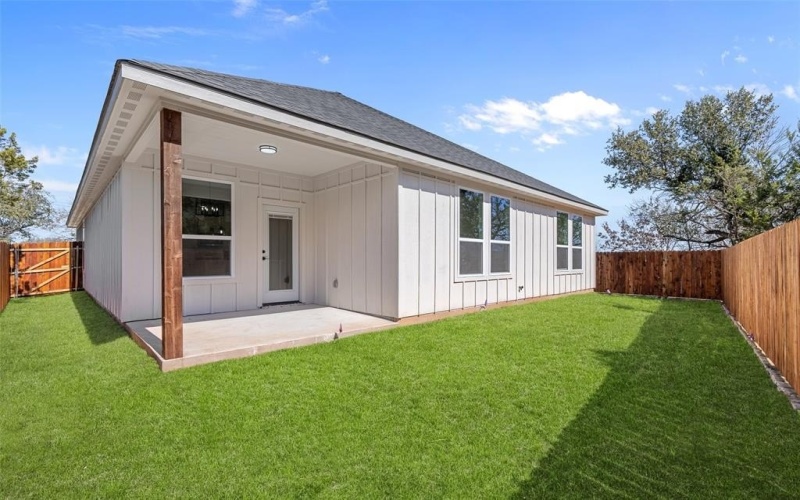 2325 Neches Street, Granbury, TX 76048, 4 Bedrooms Bedrooms, ,2 BathroomsBathrooms,Residential,For Sale,2325 Neches Street,20945846
