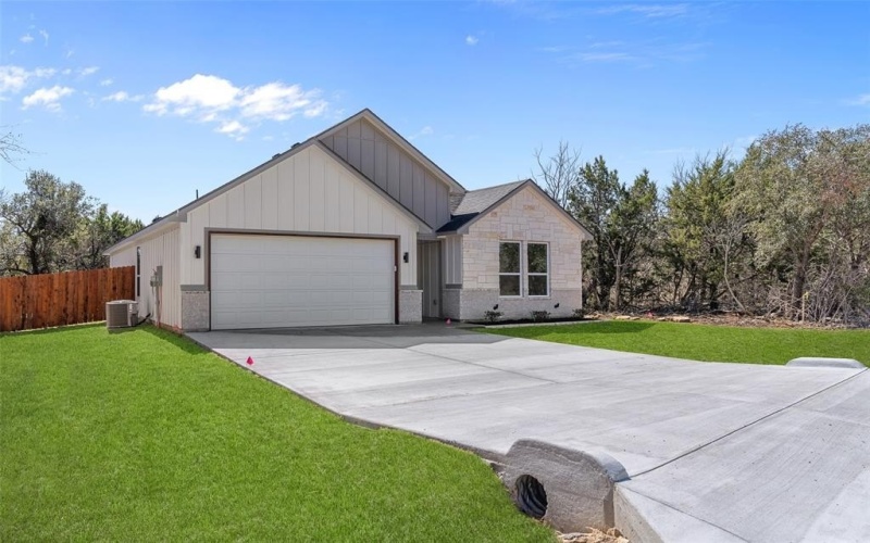 2325 Neches Street, Granbury, TX 76048, 4 Bedrooms Bedrooms, ,2 BathroomsBathrooms,Residential,For Sale,2325 Neches Street,20945846