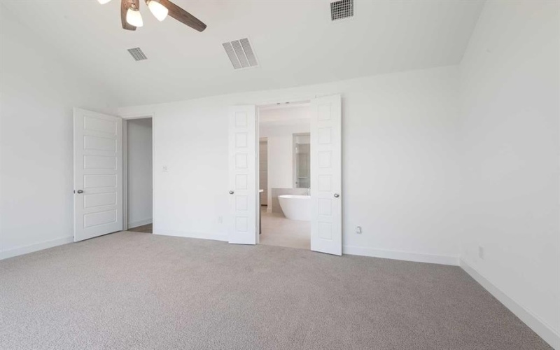10453 Gray Hills Drive, Fort Worth, TX 76126, 4 Bedrooms Bedrooms, ,3 BathroomsBathrooms,Residential,For Sale,10453 Gray Hills Drive,20945437