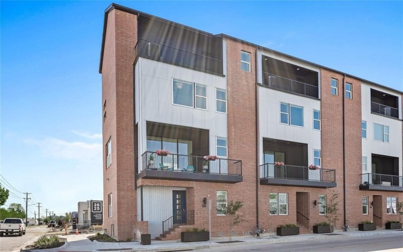 201 Carroll Street, Fort Worth, TX 76107, 3 Bedrooms Bedrooms, ,3 BathroomsBathrooms,Residential,For Sale,201 Carroll Street,20945511