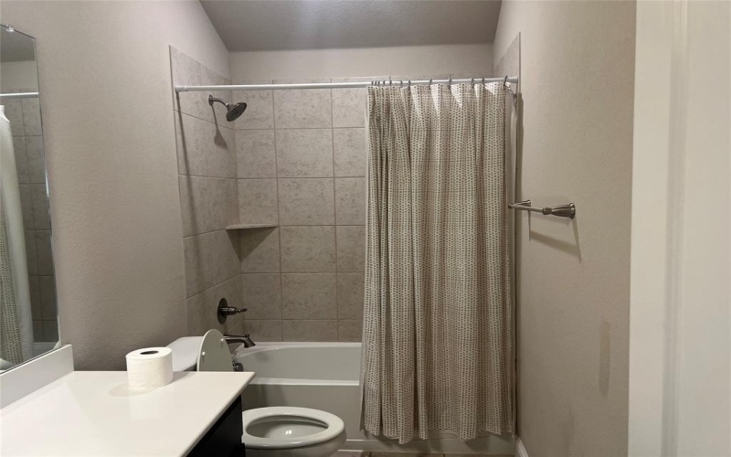 1402 Warringwood Drive, Greenville, TX 75402, 3 Habitaciones Habitaciones , ,2 BañosBaños,Residential Lease,En Alquiler,1402 Warringwood Drive,20945654