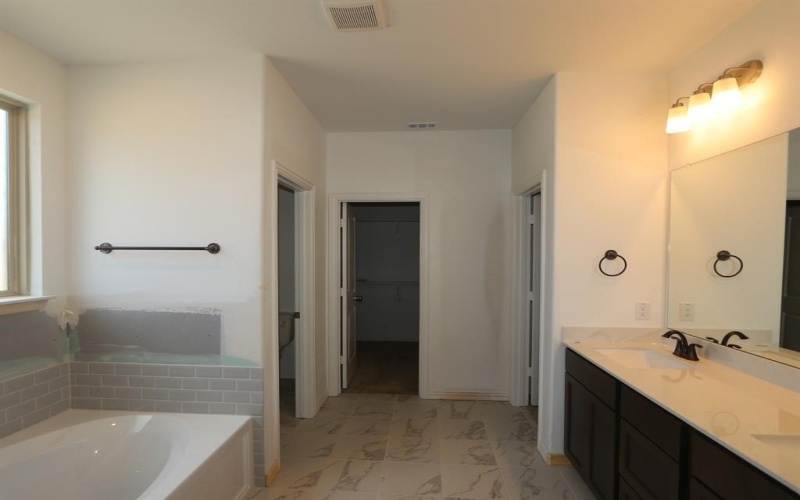 6705 Tadpole Trail, McKinney, TX 75071, 4 Habitaciones Habitaciones , ,3 BañosBaños,Residential,En Venta,6705 Tadpole Trail,20945967