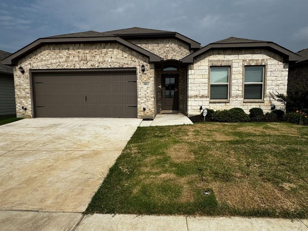 1011 Pecos Street, Aubrey, TX 76227, 4 Bedrooms Bedrooms, ,2 BathroomsBathrooms,Residential Lease,For Rent,1011 Pecos Street,20946040