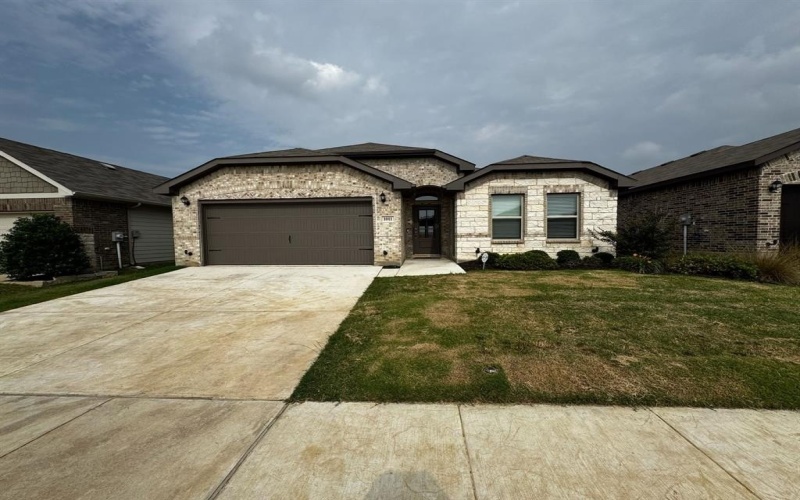 1011 Pecos Street, Aubrey, TX 76227, 4 Bedrooms Bedrooms, ,2 BathroomsBathrooms,Residential Lease,For Rent,1011 Pecos Street,20946040