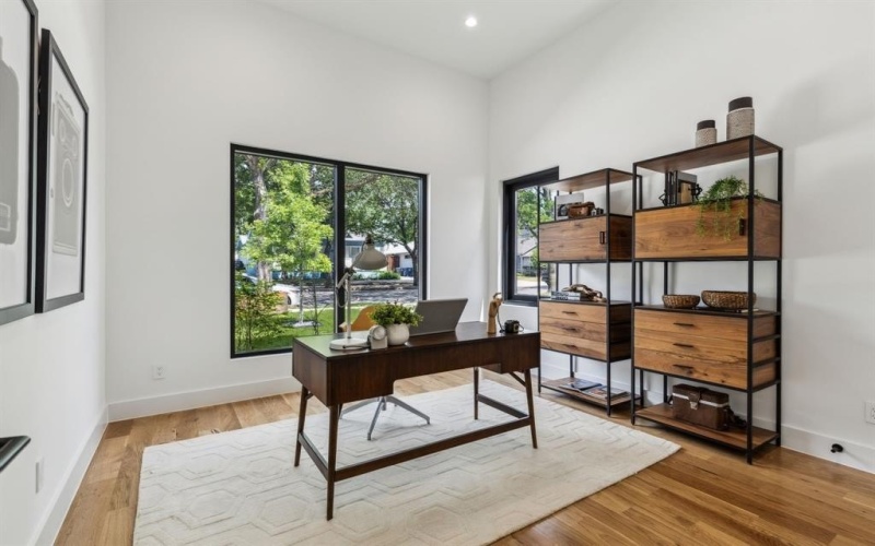 2031 Cullen Avenue, Dallas, TX 75206, 4 Bedrooms Bedrooms, ,6 BathroomsBathrooms,Residential,For Sale,2031 Cullen Avenue,20946066