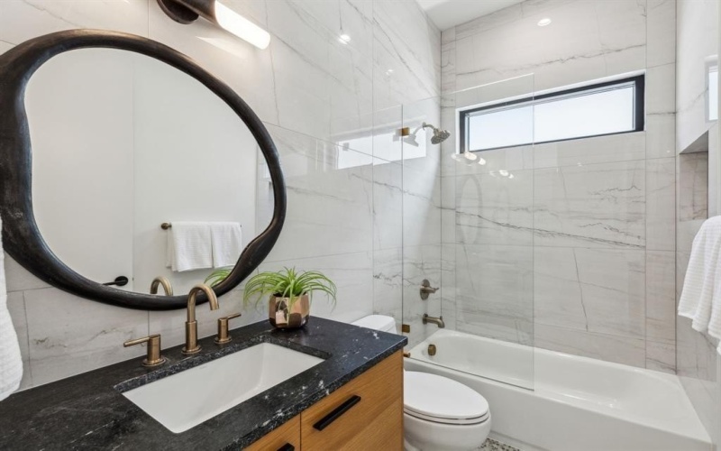 2031 Cullen Avenue, Dallas, TX 75206, 4 Bedrooms Bedrooms, ,6 BathroomsBathrooms,Residential,For Sale,2031 Cullen Avenue,20946066