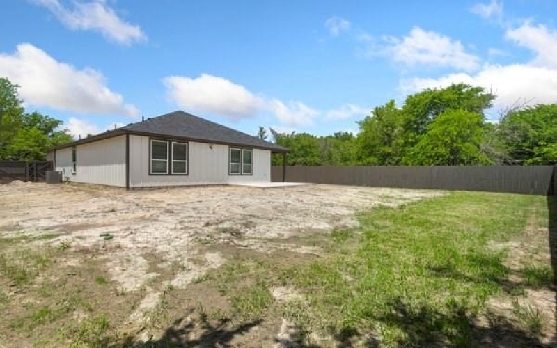 304 Pearl Harbor Street, Tool, TX 75143, 4 Bedrooms Bedrooms, ,2 BathroomsBathrooms,Residential,For Sale,304 Pearl Harbor Street,20946980