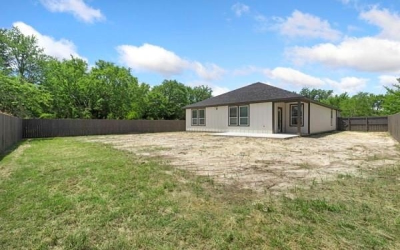 304 Pearl Harbor Street, Tool, TX 75143, 4 Bedrooms Bedrooms, ,2 BathroomsBathrooms,Residential,For Sale,304 Pearl Harbor Street,20946980