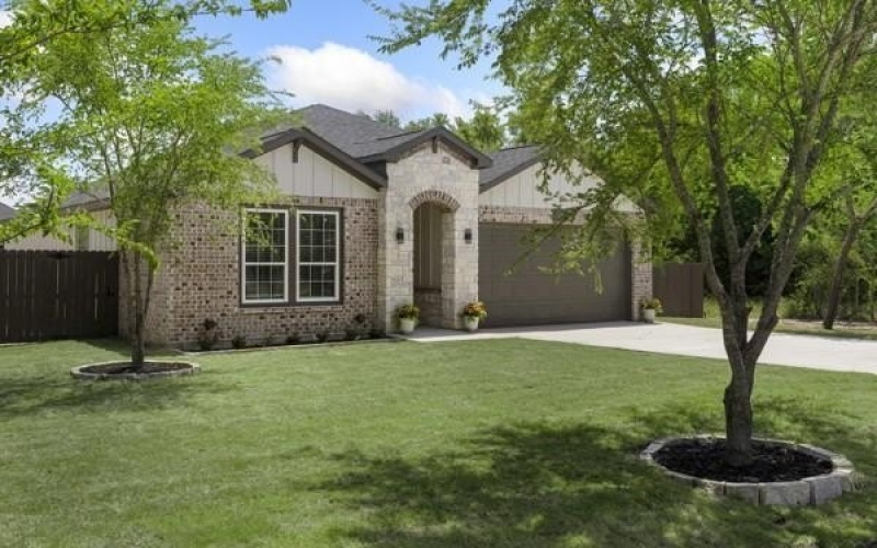 304 Pearl Harbor Street, Tool, TX 75143, 4 Bedrooms Bedrooms, ,2 BathroomsBathrooms,Residential,For Sale,304 Pearl Harbor Street,20946980