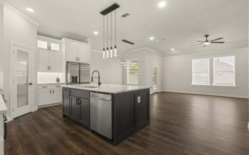 304 Pearl Harbor Street, Tool, TX 75143, 4 Bedrooms Bedrooms, ,2 BathroomsBathrooms,Residential,For Sale,304 Pearl Harbor Street,20946980