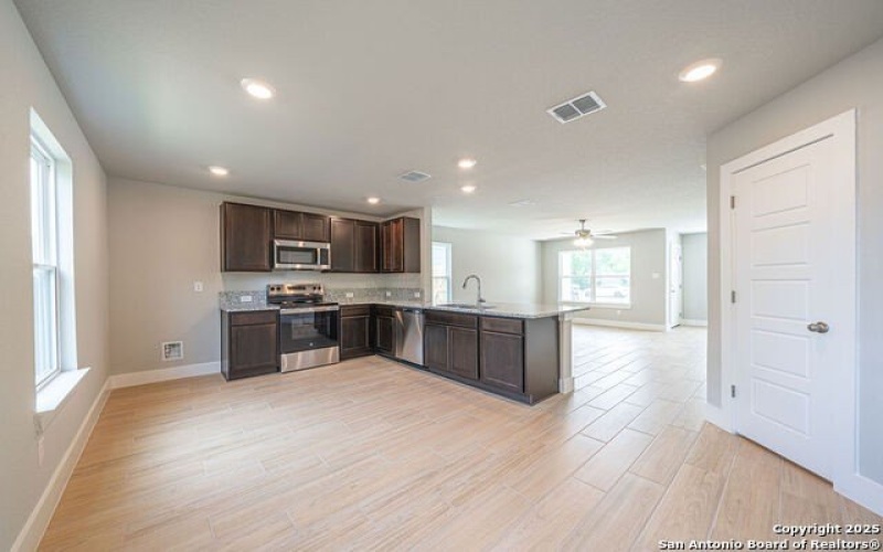 324 Mar Hill, Seguin, TX 78155, 3 Bedrooms Bedrooms, ,2 BathroomsBathrooms,Residential,For Sale,324 Mar Hill,1869761