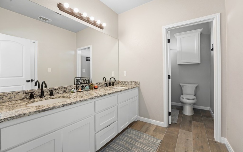 2206 S County Rd 1054, Midland, TX 79706, 4 Bedrooms Bedrooms, ,3 BathroomsBathrooms,Residential,For Sale,2206 S County Rd 1054,50082405