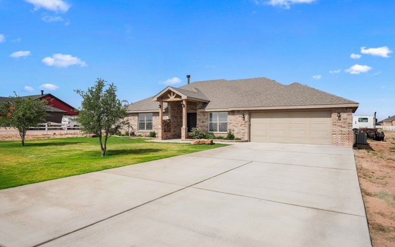 2206 S County Rd 1054, Midland, TX 79706, 4 Bedrooms Bedrooms, ,3 BathroomsBathrooms,Residential,For Sale,2206 S County Rd 1054,50082405