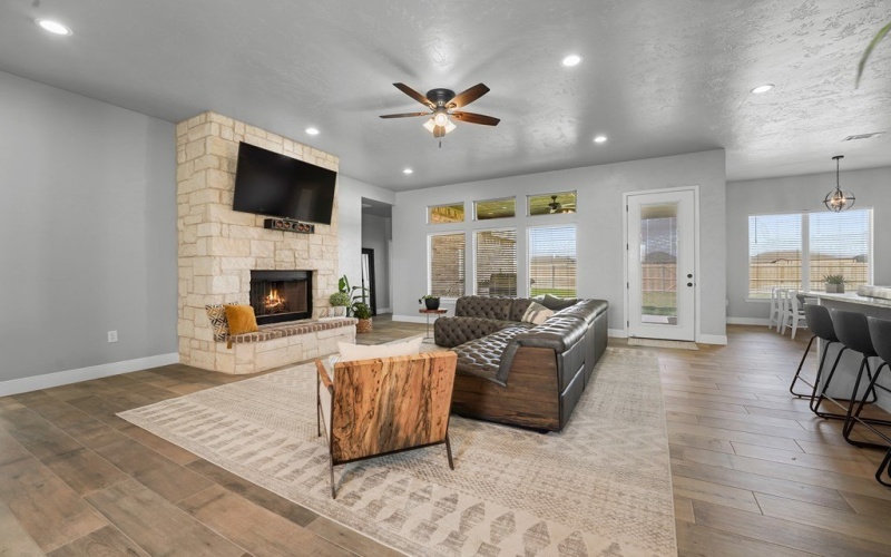 2206 S County Rd 1054, Midland, TX 79706, 4 Bedrooms Bedrooms, ,3 BathroomsBathrooms,Residential,For Sale,2206 S County Rd 1054,50082405