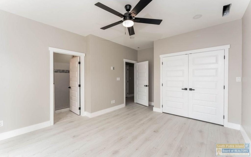 128A Saturn Lane #A, South Padre Island, TX 78597, 6 Habitaciones Habitaciones , ,6 BañosBaños,Residential,En Venta,128A Saturn Lane,103808