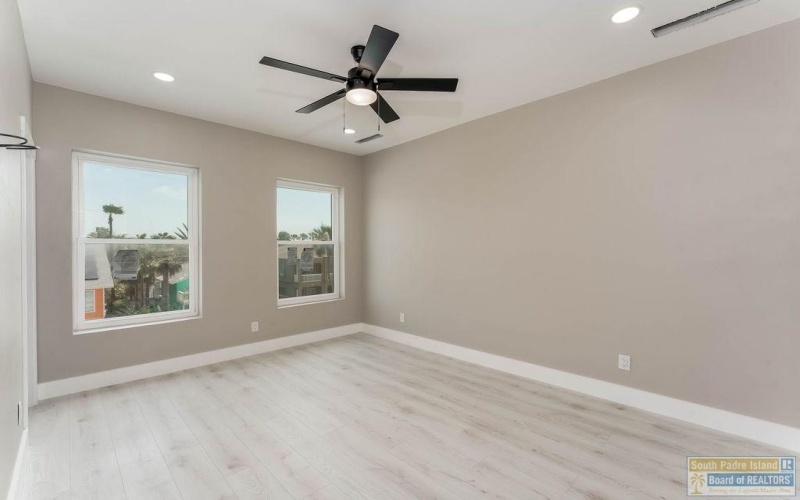 128A Saturn Lane #A, South Padre Island, TX 78597, 6 Habitaciones Habitaciones , ,6 BañosBaños,Residential,En Venta,128A Saturn Lane,103808