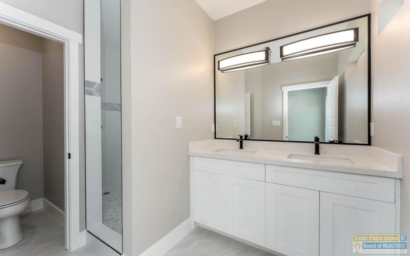 128A Saturn Lane #A, South Padre Island, TX 78597, 6 Habitaciones Habitaciones , ,6 BañosBaños,Residential,En Venta,128A Saturn Lane,103808
