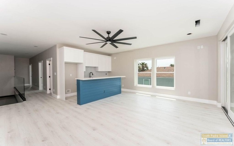 128A Saturn Lane #A, South Padre Island, TX 78597, 6 Habitaciones Habitaciones , ,6 BañosBaños,Residential,En Venta,128A Saturn Lane,103808