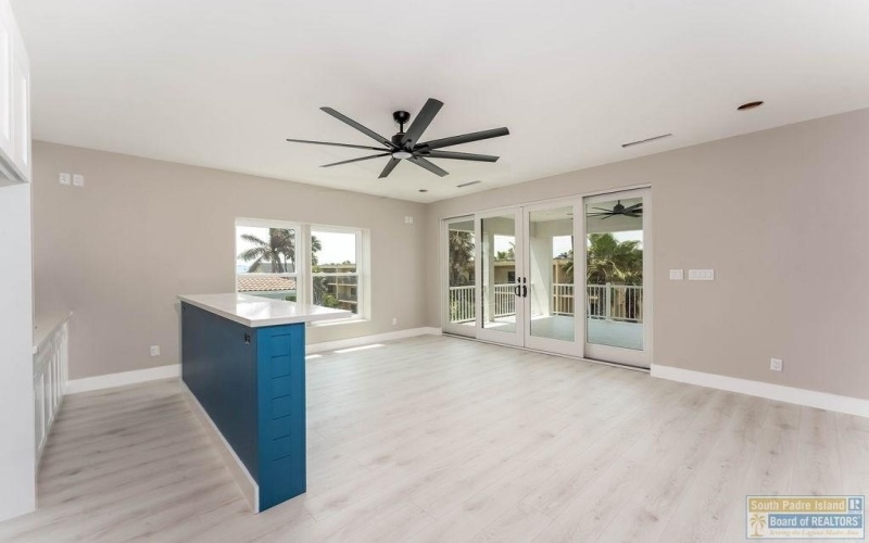 128A Saturn Lane #A, South Padre Island, TX 78597, 6 Habitaciones Habitaciones , ,6 BañosBaños,Residential,En Venta,128A Saturn Lane,103808