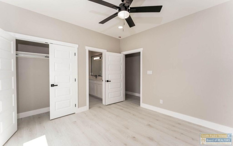 128A Saturn Lane #A, South Padre Island, TX 78597, 6 Habitaciones Habitaciones , ,6 BañosBaños,Residential,En Venta,128A Saturn Lane,103808