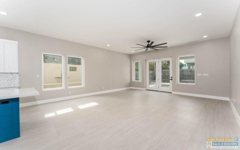 128A Saturn Lane #A, South Padre Island, TX 78597, 6 Habitaciones Habitaciones , ,6 BañosBaños,Residential,En Venta,128A Saturn Lane,103808