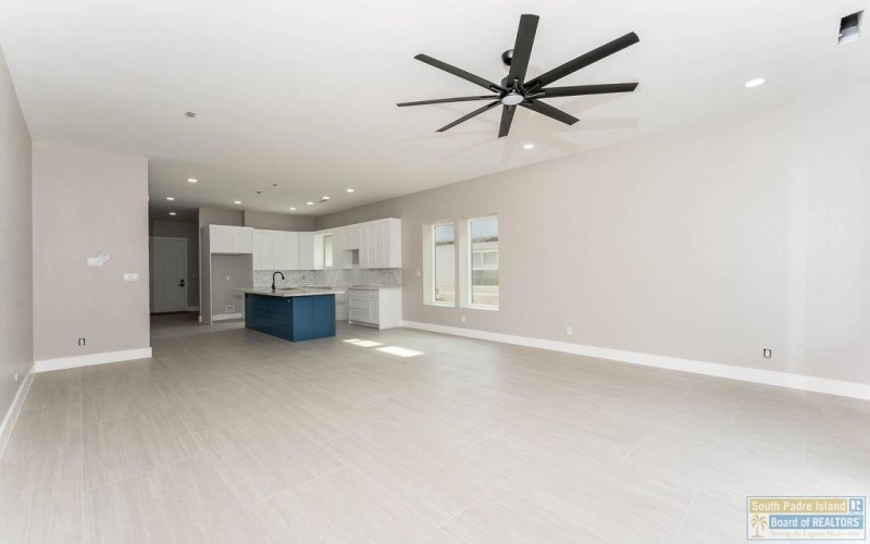 128A Saturn Lane #A, South Padre Island, TX 78597, 6 Habitaciones Habitaciones , ,6 BañosBaños,Residential,En Venta,128A Saturn Lane,103808