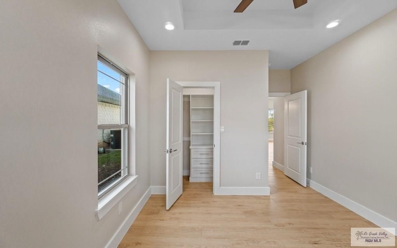 401 VALLE ALTO DR., LOS FRESNOS, TX 78566, 3 Bedrooms Bedrooms, ,2 BathroomsBathrooms,Residential,For Sale,401 VALLE ALTO DR.,29761521