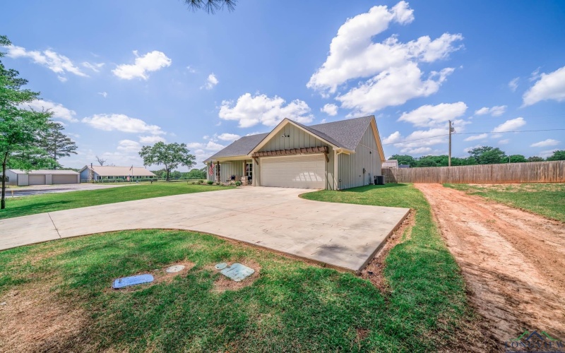 1767 CR 186 E, Kilgore, TX 75662, 4 Habitaciones Habitaciones , ,2 BañosBaños,Residential,En Venta,1767 CR 186 E,20253587