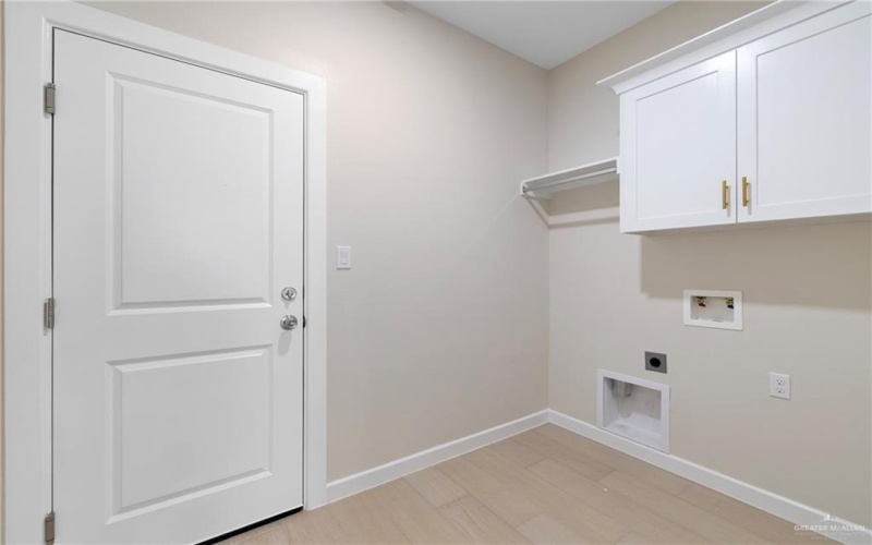 9110 N 25th Street, McAllen, TX 78504, 3 Bedrooms Bedrooms, ,2 BathroomsBathrooms,Residential,For Sale,9110 N 25th Street,471892
